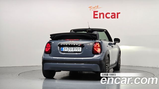 Mini Cooper Convertible 2025 — photo 4