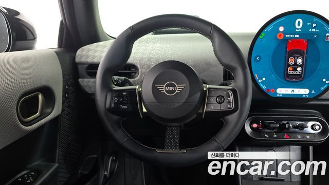 Mini Cooper Convertible 2025 — photo 12