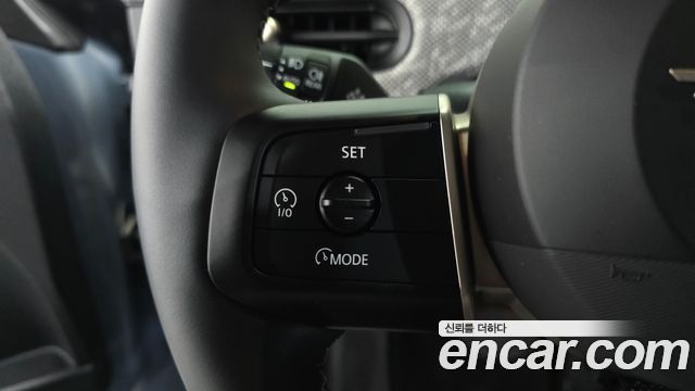 Mini Cooper Convertible 2025 — photo 14