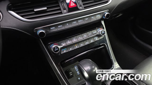 Hyundai Grandeur 2018 — photo 17