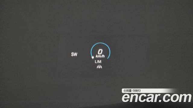 Mercedes-Benz E-Class 2023 — photo 22