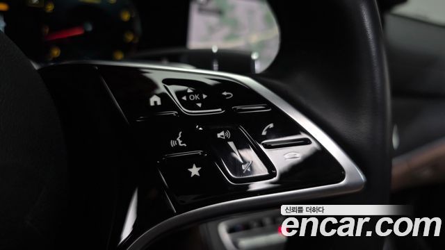 Mercedes-Benz E-Class 2023 — photo 32