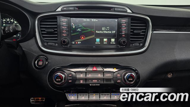 Kia Sorento 2017 — photo 15