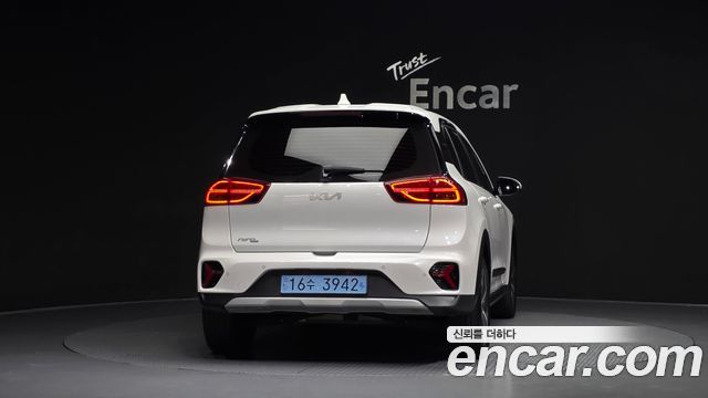 Kia Niro 2023 — photo 4