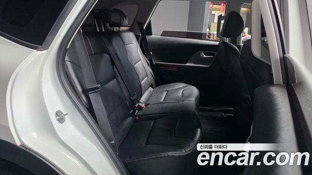 Kia Niro 2023 — photo 18