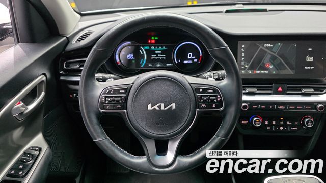 Kia Niro 2023 — photo 19