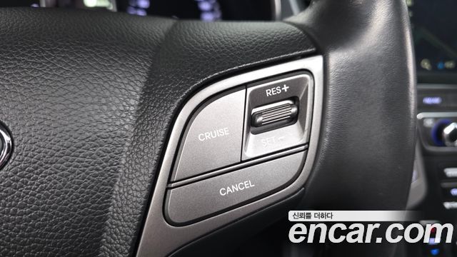 Hyundai Santafe 2016 — photo 16