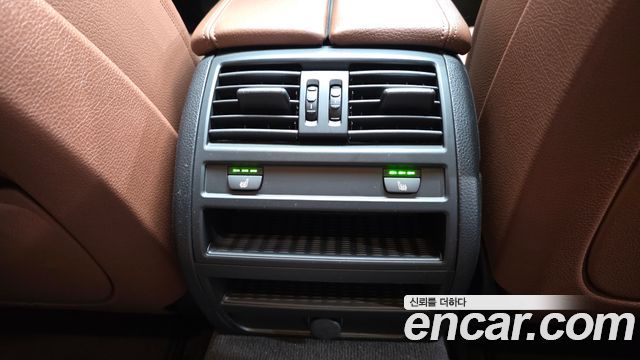BMW 5-Series 2016 — photo 19