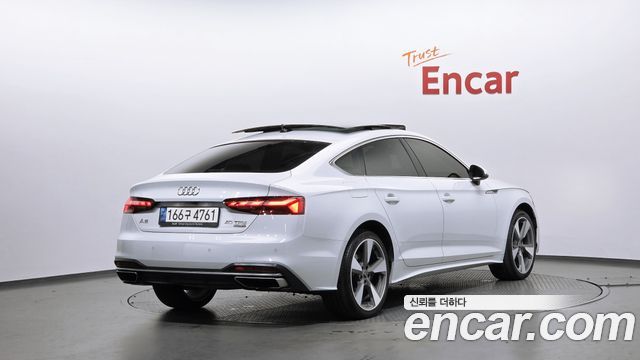 Audi A5 2021 — photo 2