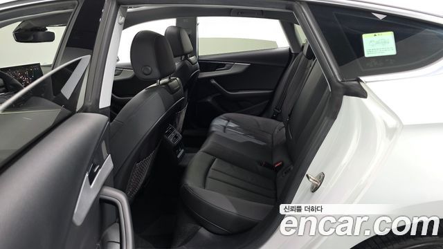 Audi A5 2021 — photo 18