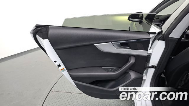 Audi A5 2021 — photo 15