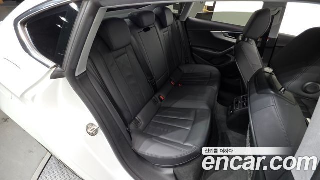 Audi A5 2021 — photo 16