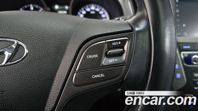 Hyundai Santafe 2018 — photo 15