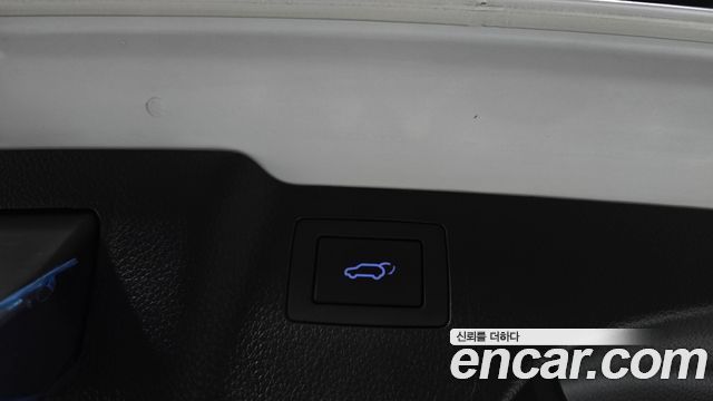 Hyundai Santafe 2018 — photo 16