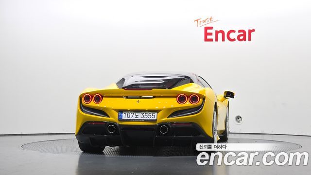 Ferrari F8 2022 — photo 4