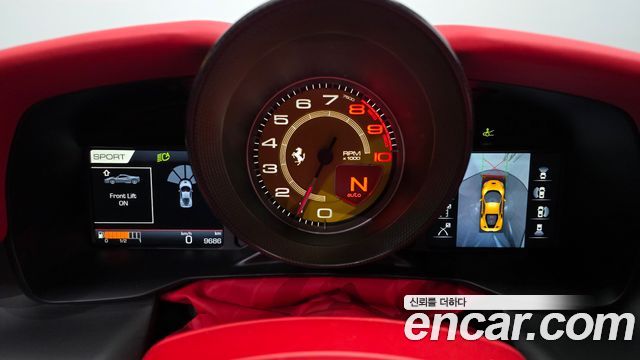 Ferrari F8 2022 — photo 8