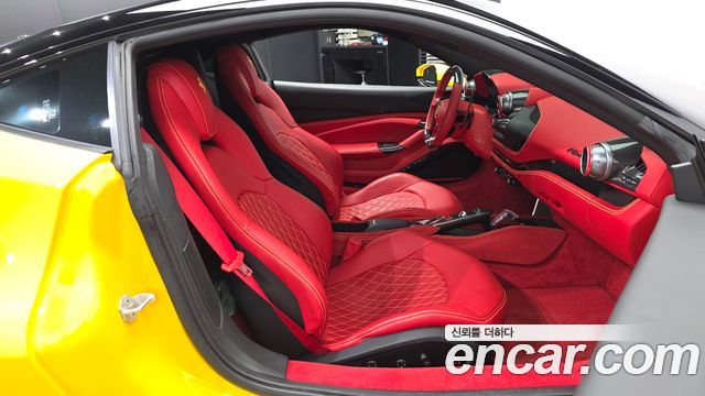 Ferrari F8 2022 — photo 11