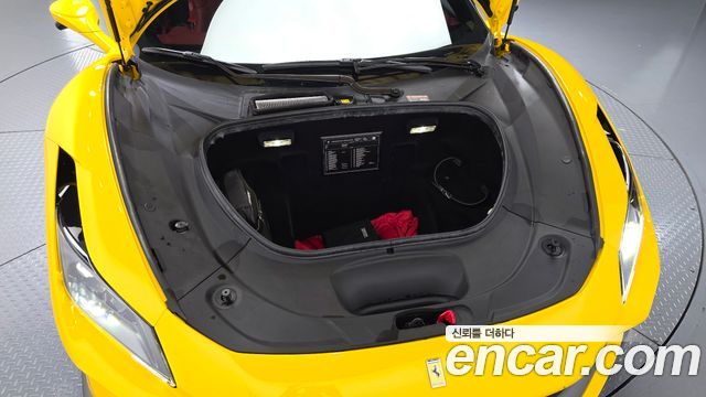 Ferrari F8 2022 — photo 20