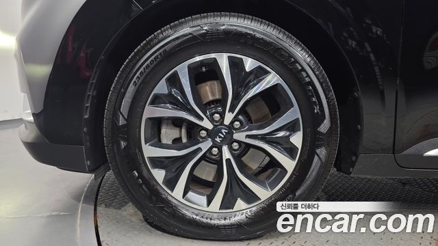 Kia Canival 2021 — photo 5