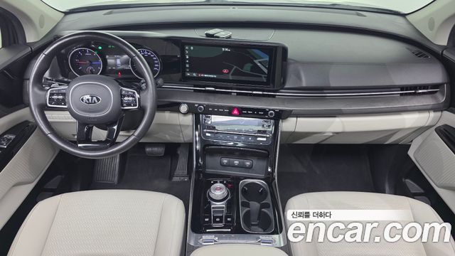 Kia Canival 2021 — photo 10