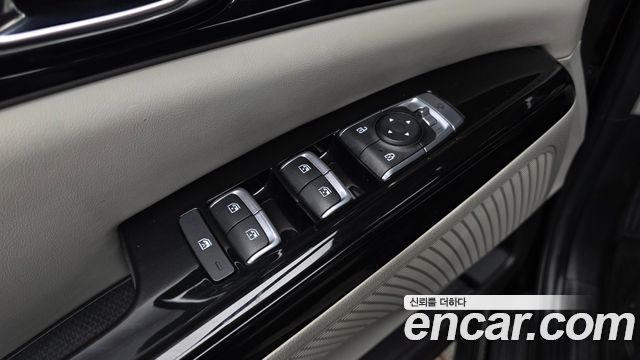 Kia Canival 2021 — photo 26