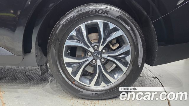 Kia Canival 2021 — photo 7