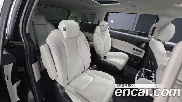 Kia Canival 2021 — photo 27
