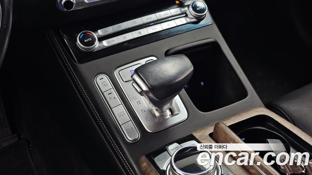 Genesis G90 2019 — photo 9