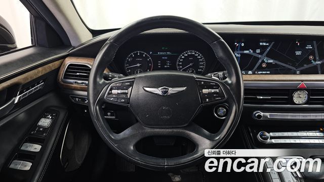 Genesis G90 2019 — photo 13