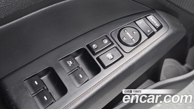 Hyundai AVANTE 2016 — photo 12