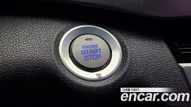 Hyundai AVANTE 2016 — photo 19