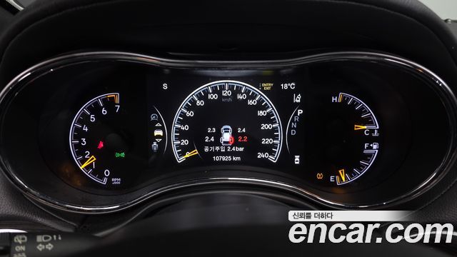 Jeep Cherokee 2019 — photo 11