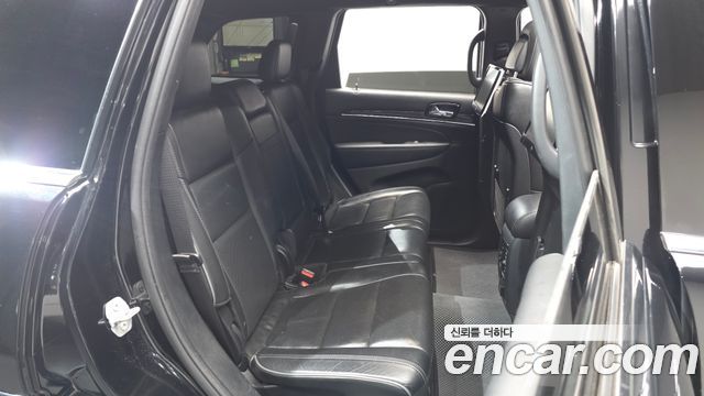 Jeep Cherokee 2019 — photo 17