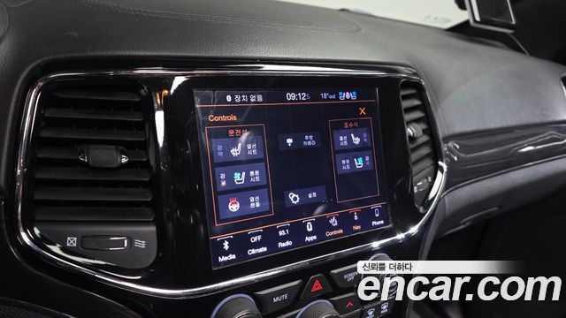 Jeep Cherokee 2019 — photo 21