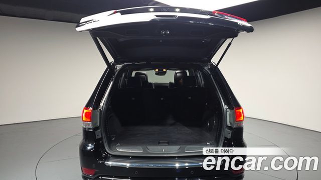 Jeep Cherokee 2019 — photo 26