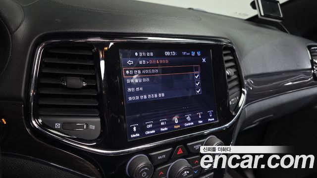 Jeep Cherokee 2019 — photo 31