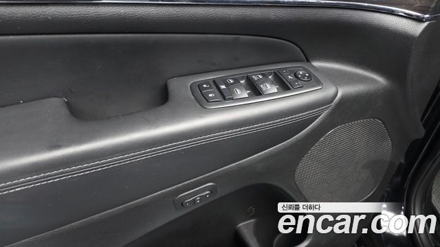 Jeep Cherokee 2019 — photo 32