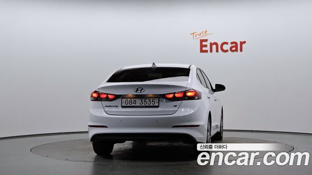 Hyundai AVANTE 2018 — photo 4