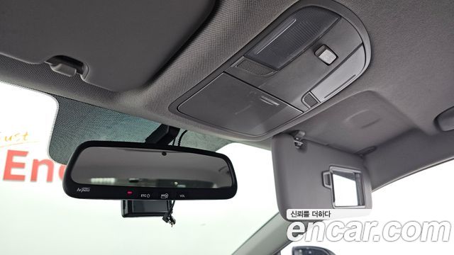 Hyundai AVANTE 2018 — photo 24