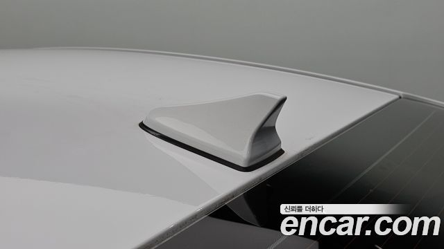 Hyundai AVANTE 2018 — photo 30