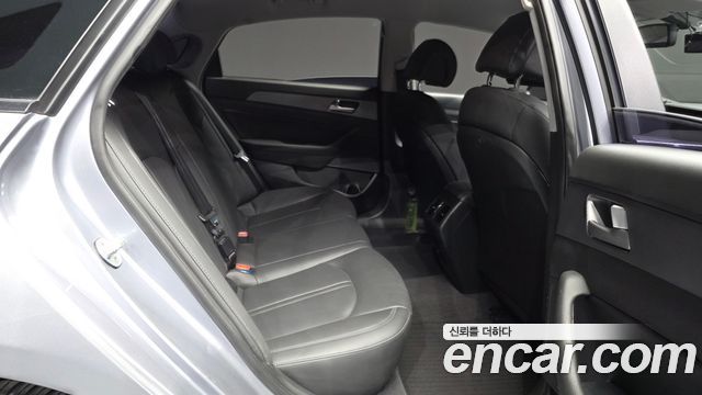 Hyundai Sonata 2017 — photo 12