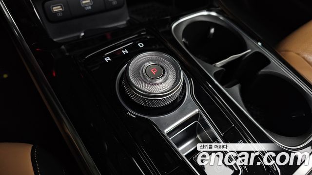 Kia Canival 2021 — photo 12