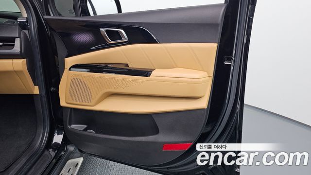 Kia Canival 2021 — photo 15