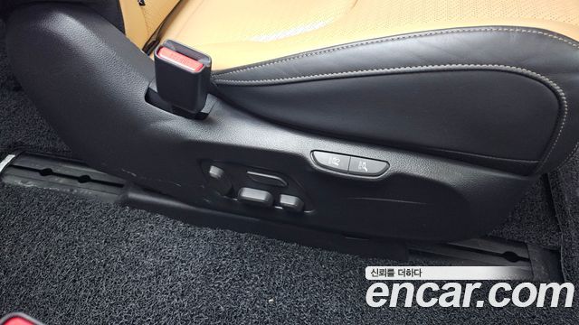 Kia Canival 2021 — photo 28