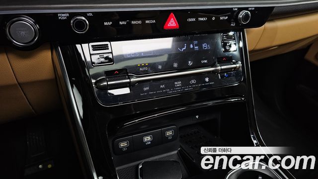 Kia Canival 2021 — photo 31