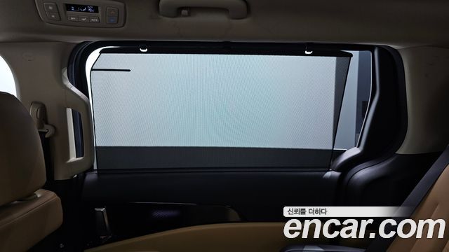 Kia Canival 2021 — photo 34