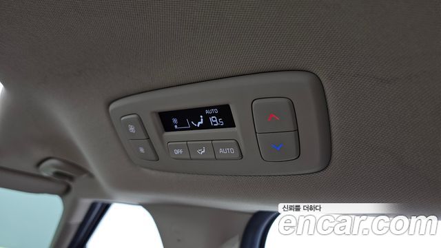 Kia Canival 2021 — photo 35