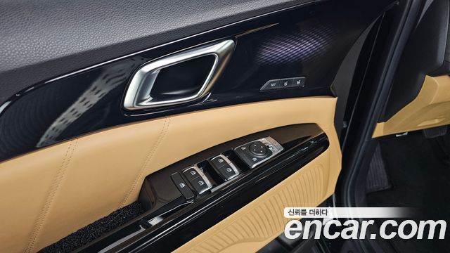 Kia Canival 2021 — photo 36