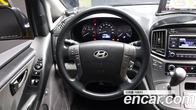 Hyundai Starex 2016 — photo 19