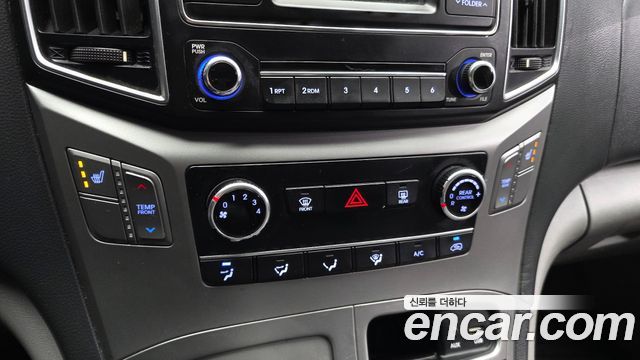 Hyundai Starex 2016 — photo 23